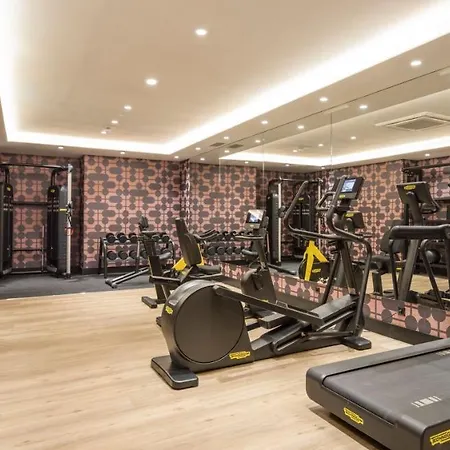 Hotel Ilunion Les Corts 4*