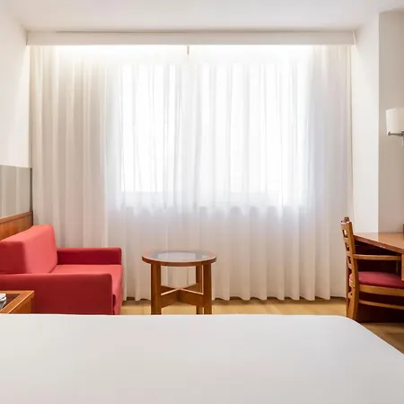 Hotel Ilunion Les Corts 4*