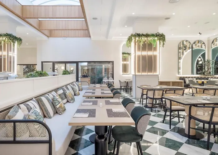 Hotel Ilunion Les Corts