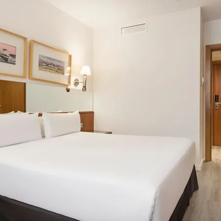 Ilunion Les Corts ホテル 4*