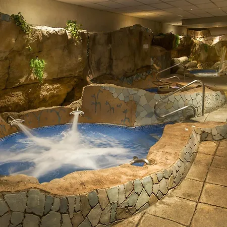 Ilunion Les Corts ホテル