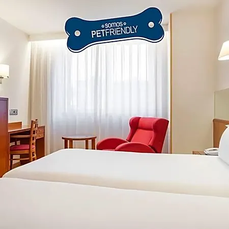 Ilunion Les Corts Szálloda 4*