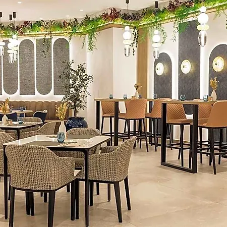 Szálloda Ilunion Les Corts 4*